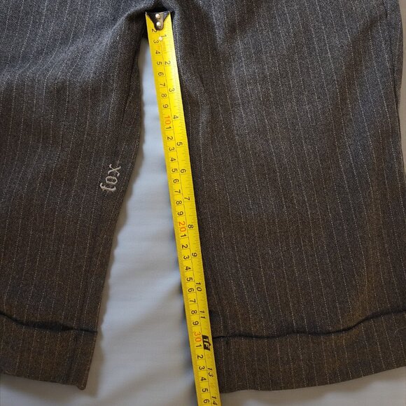 Fox Pinstripe Bermuda Shorts – Size 5 Y2K Career Grunge Style - Picture 9 of 10